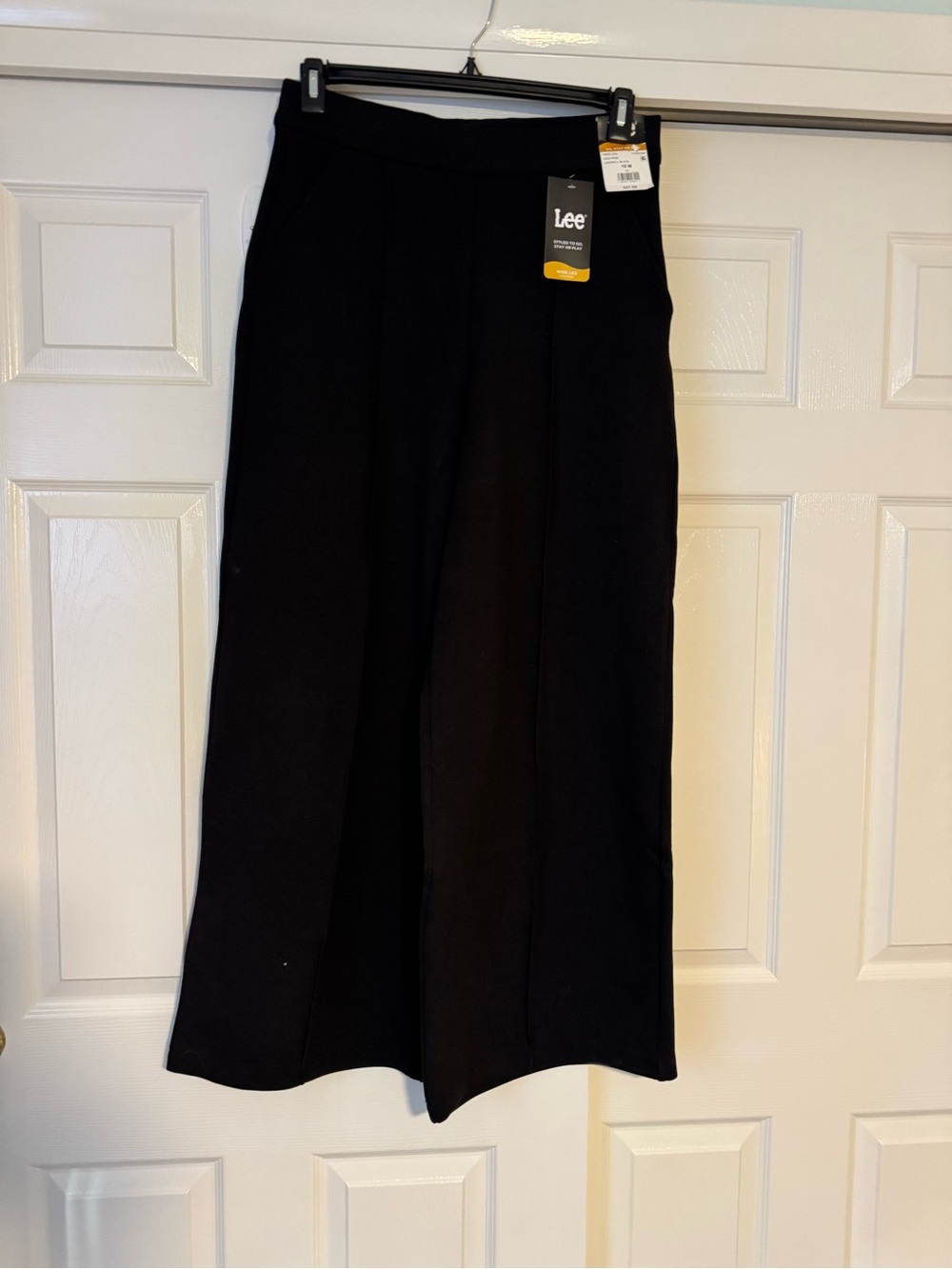 Lee Black Wide-Leg Trousers with Pleated Front